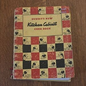 Sunset's New Kitchen Cabinet Cook Book - Red and Yellow